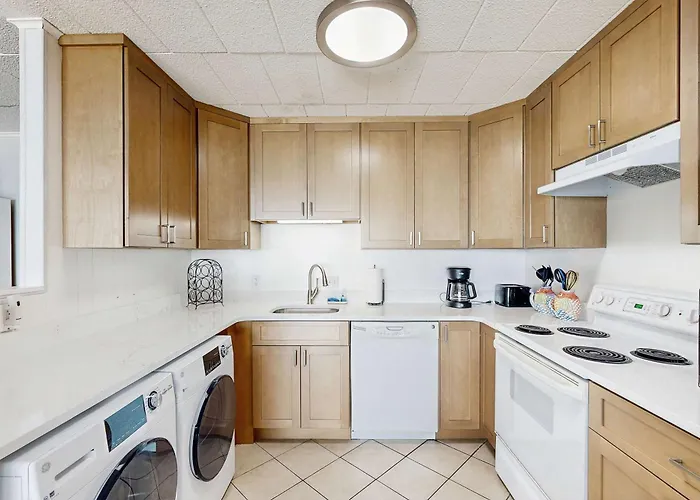 Open & Well-appointed In Beachfront Location With Shared Pool Free Wifi Ocean City