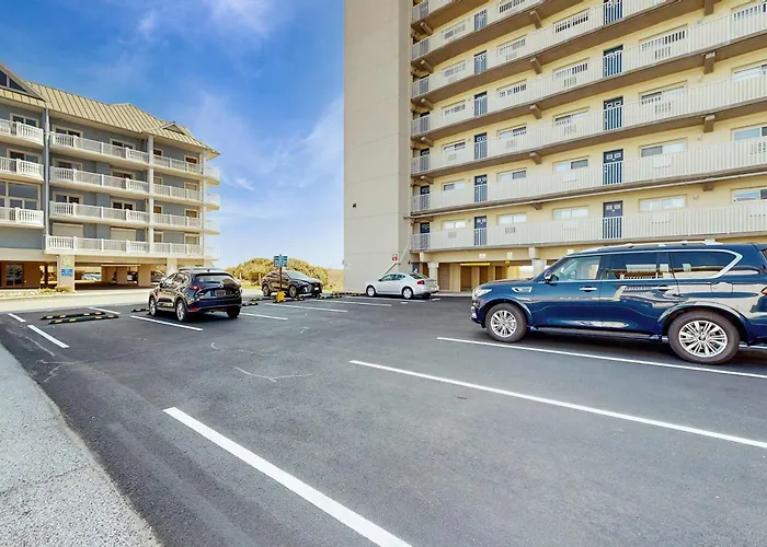 Holiday home Open & Well-appointed In Beachfront Location With Shared Pool Free Wifi